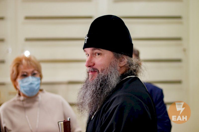 Сергей Обухов похвалил митрополита Екатеринбургского и Верхотурского Евгения за его позицию по QR-кодам