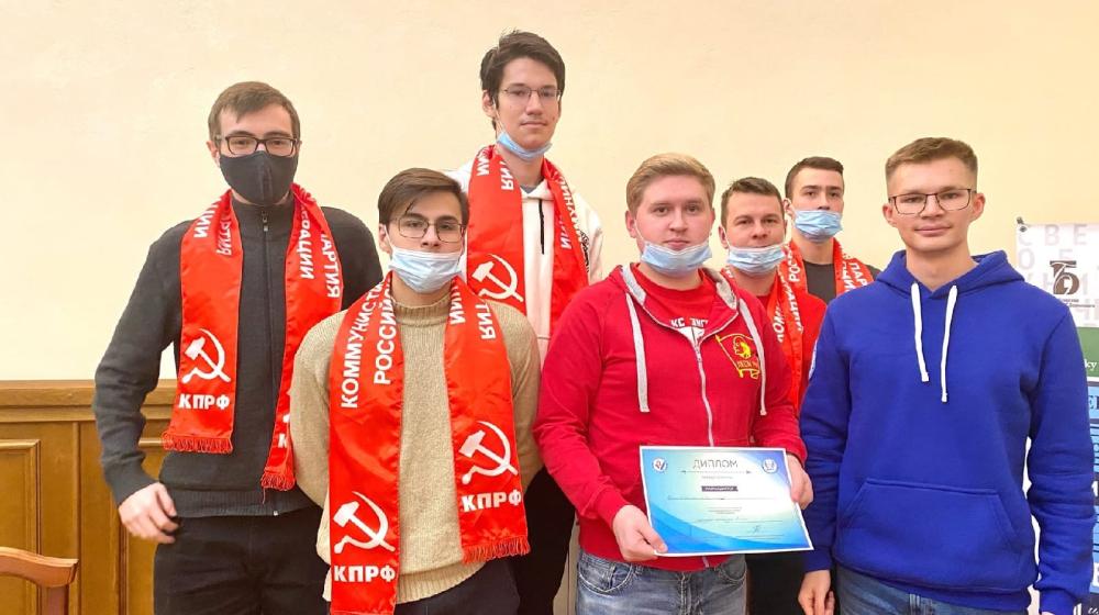 Свердловские комсомольцы победили в околопарламентских чтениях