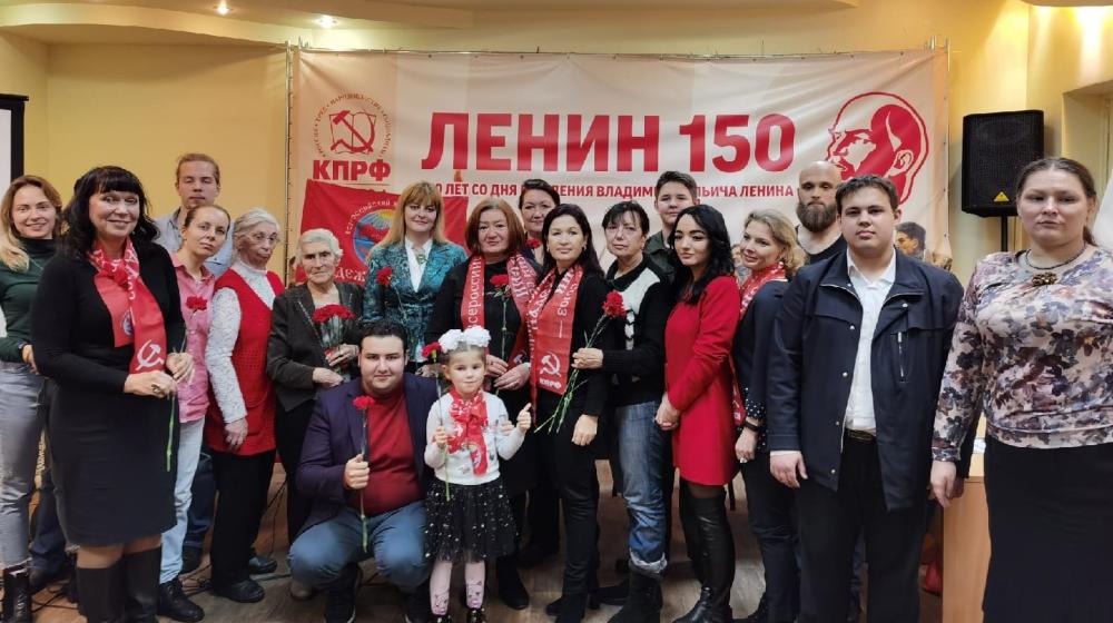 За нами Москва! За нами Россия!