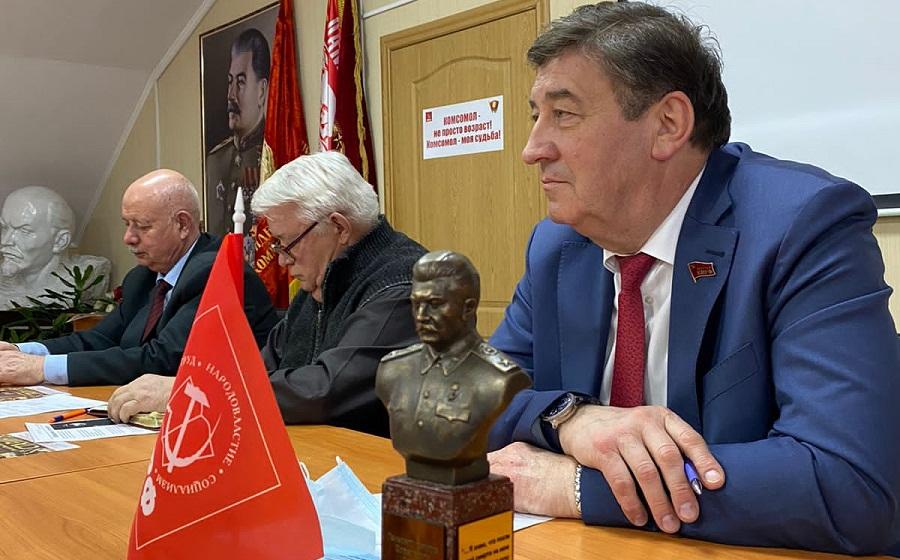 В Ставрополе проведен круглый стол в честь дня рождения И.В. Сталина