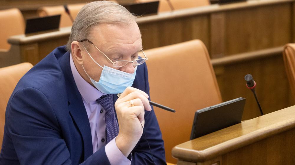 Красноярские краевые депутаты-коммунисты продавили поправки в бюджет и выступили против QR-кодов на заседании сессии краевого парламента