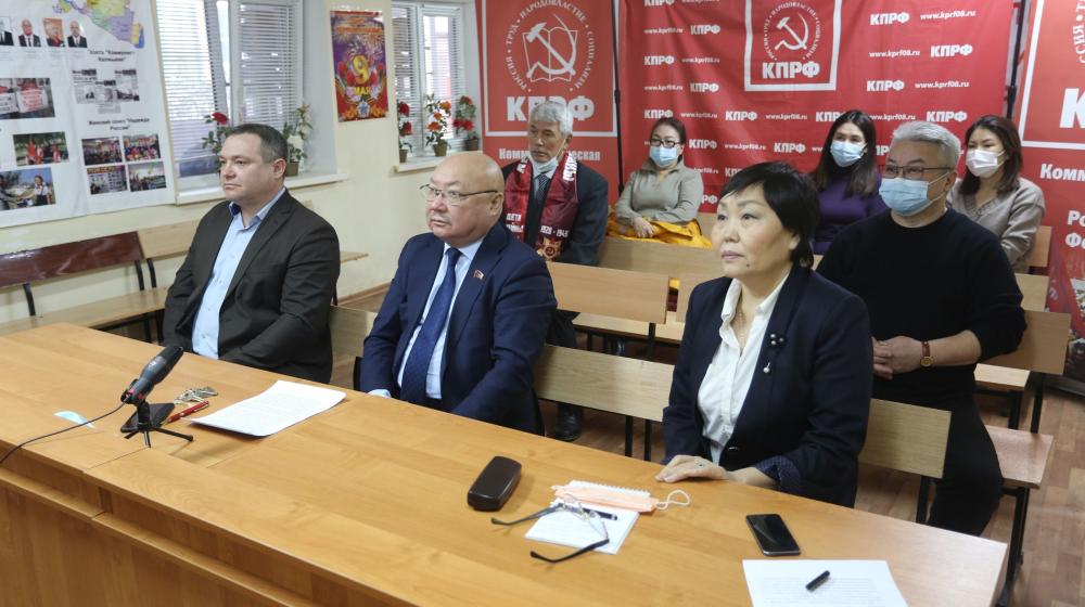 Председатель ЦК КПРФ Геннадий Зюганов поддержал предложения  первого секретаря Калмыцкого рескома партии Николая Нурова