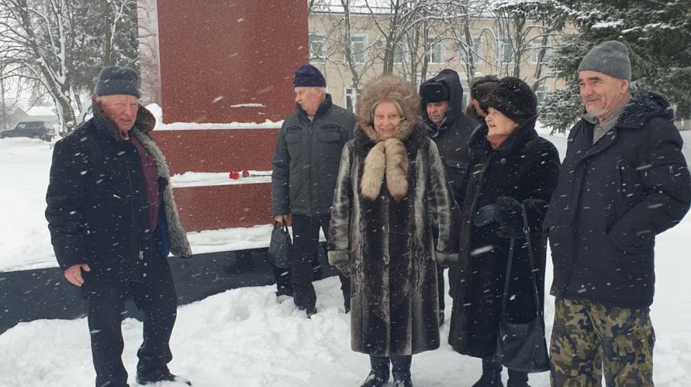 Тамбовская область. Низкий поклон учителю и вождю!