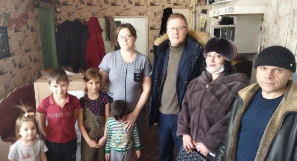 «Дорогою добра». Пензенские коммунисты оказали помощь многодетным семьям Каменского района