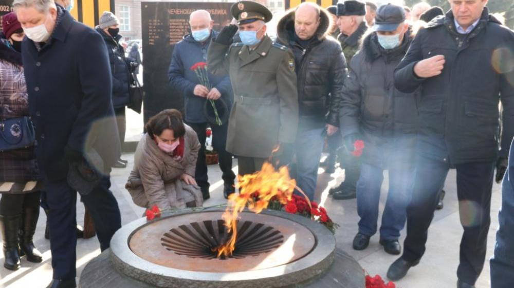 Депутаты-коммунисты почтили память рязанцев, погибших в локальных войнах