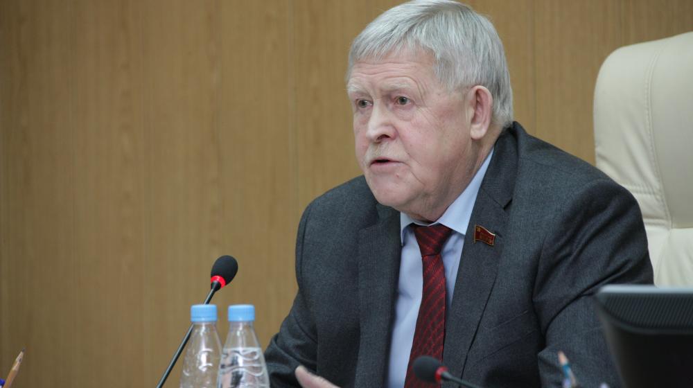 Лидер якутских коммунистов Виктор Губарев: «Все дальше от народа…»