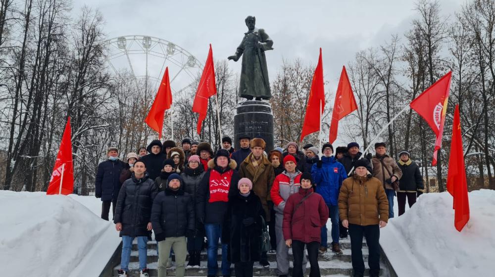 Ивановские коммунисты отметили День рождения М.В. Фрунзе
