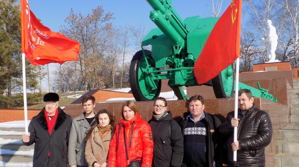 Воронежская область. Коммунисты почтили память народных героев - красноармейца Николая Загорского и крестьянина Якова Доровских
