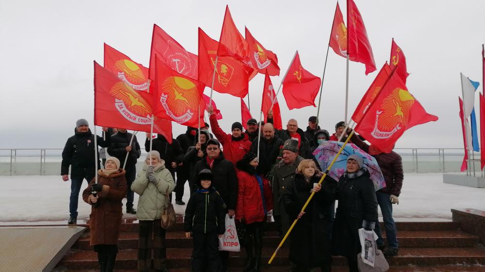 Самарские коммунисты отметили День рождения Красной Армии
