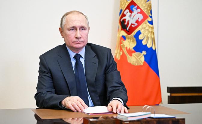 Сергей Обухов - «Свободной Прессе»: Путин влетел в зону повышенного недоверия
