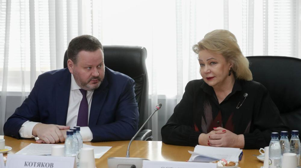 Н.А. Останина: "В Комитете Госдумы по вопросам семьи, женщин и детей состоялась встреча с министром труда и социальной защиты Антоном Котяковым"
