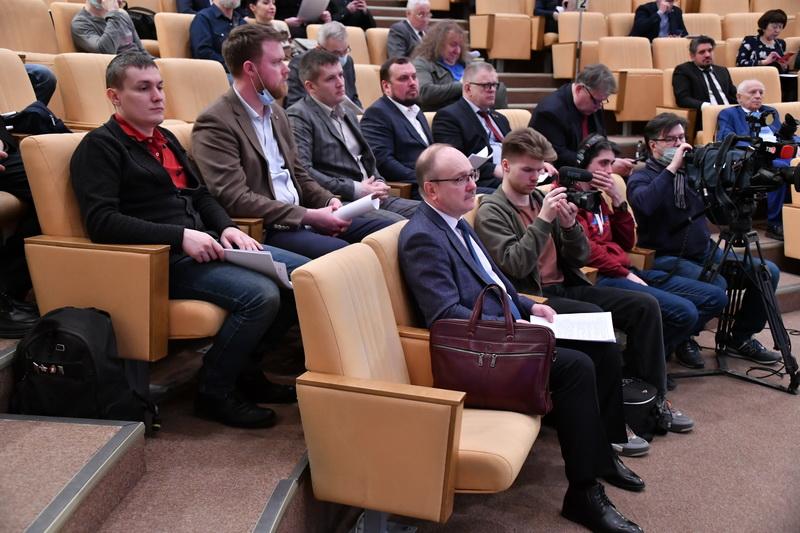 Фракция КПРФ в Госдуме провела парламентские слушания по вопросу развития топливно-энергетического комплекса