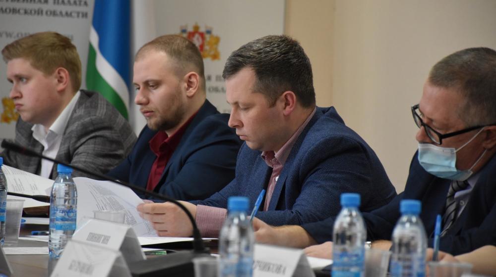 Свердловские комсомольцы предложили внести поправки в закон о молодежной политике на общественных слушаниях