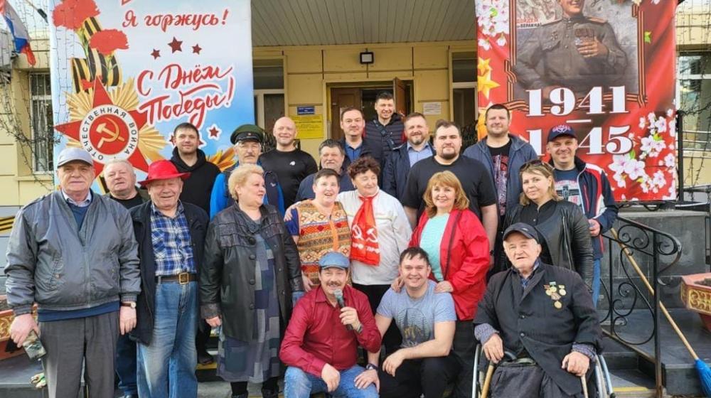 Тюменские коммунисты провели субботник