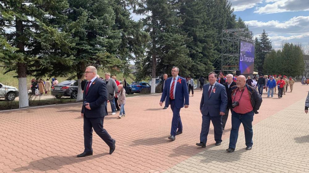 Московская область. Депутат-коммунист Александр Наумов принял участие в торжественном мероприятии к 9 мая в г.о. Кашира
