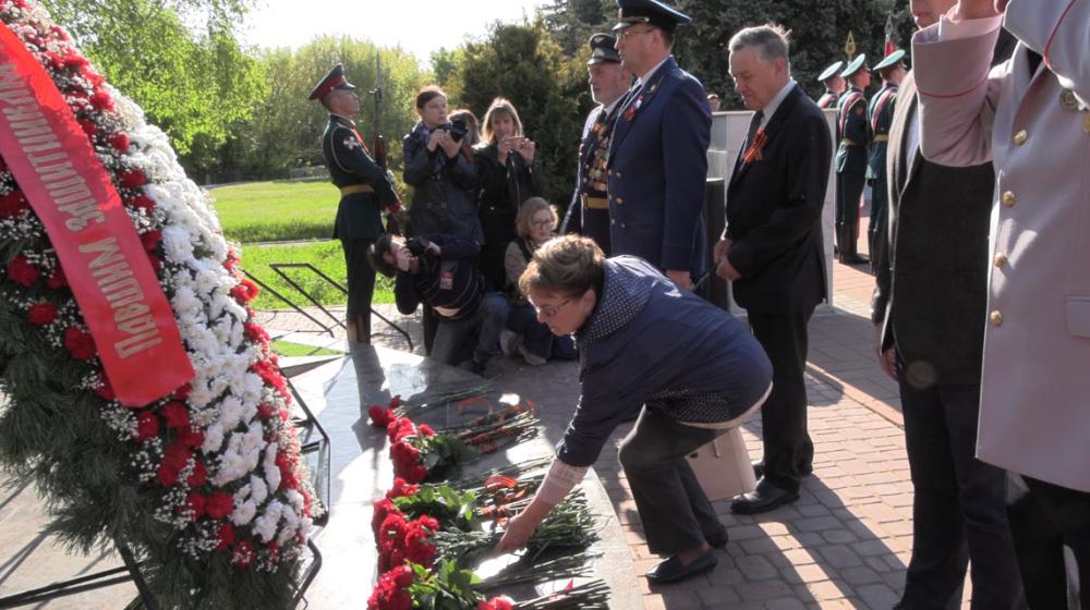 Саратовские коммунисты приняли участие в памятном мероприятии на Воскресенском мемориальном кладбище