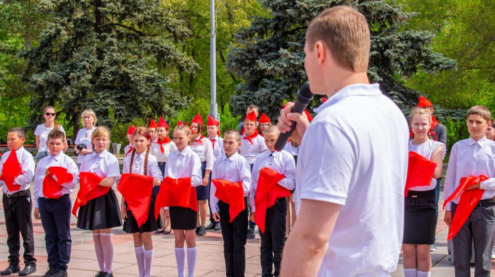 Ещё несколько десятков школьников Хакасии приняли в пионеры