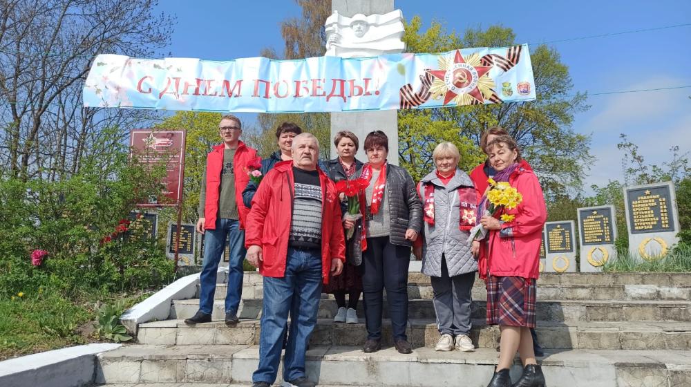 Калининградская область. Славские коммунисты и комсомольцы провели автопробег по 11-ти мемориалам