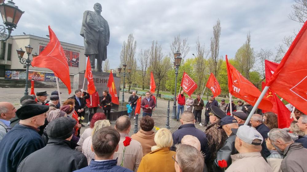 Лидер калининградских коммунистов Максим Буланов: 1 Мая — это День борьбы за права трудящихся!