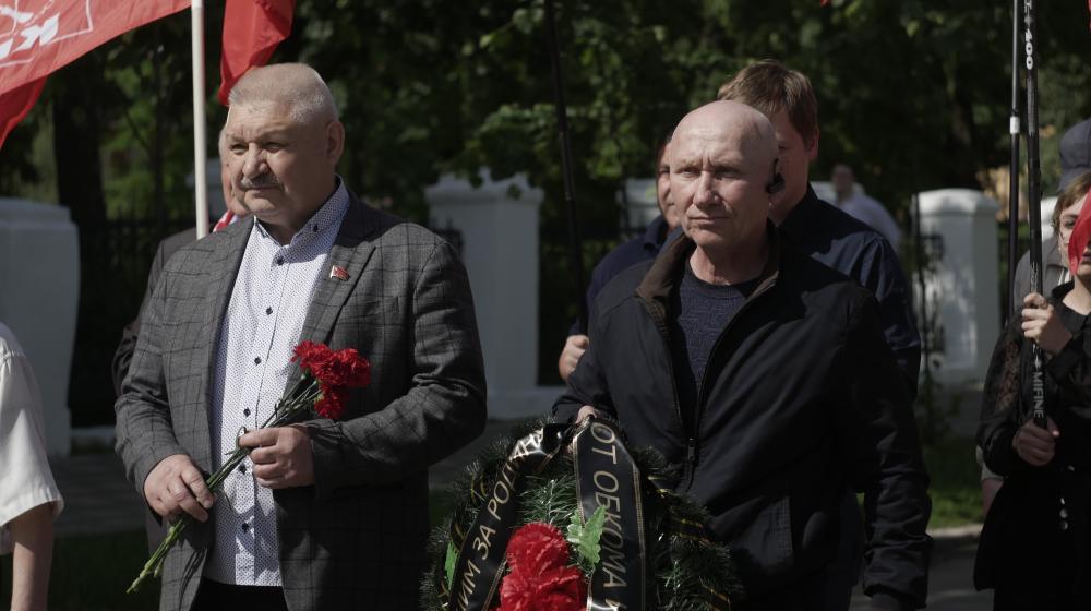 Кировские коммунисты почтили память погибших во время Великой Отечественной войны