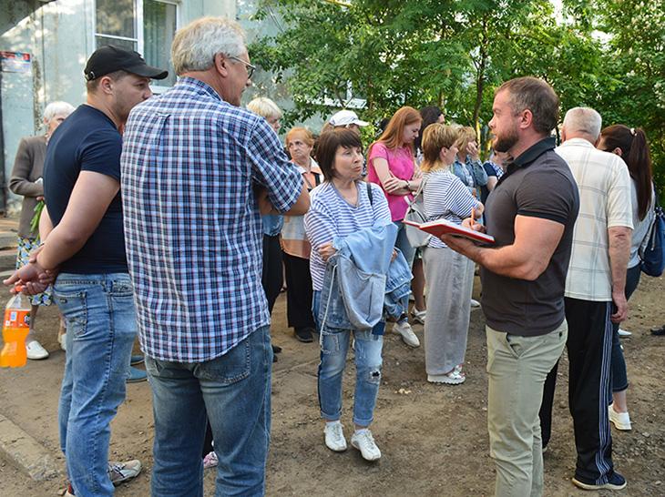 Ивановская область. Лидер местных коммунистов А.Д. Бойков провел уличные встречи с гражданами в городе Кохма