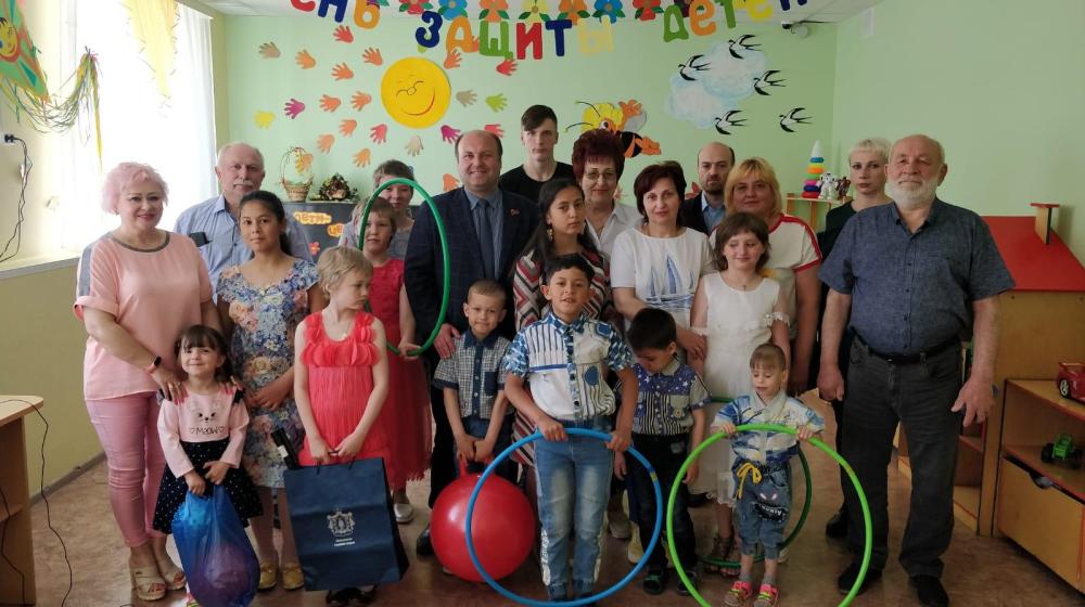Рязанская область. Подарки социально-реабилитационному центру для несовершеннолетних