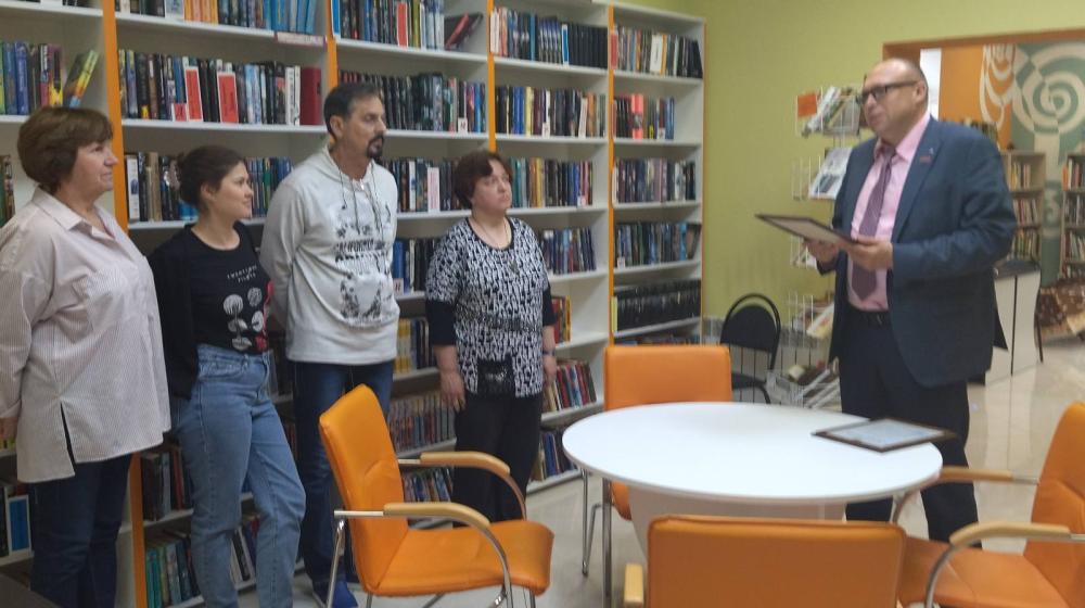 Коммунист Дмитрий Латушкин: "Книга и библиотека — это основы народного образования"