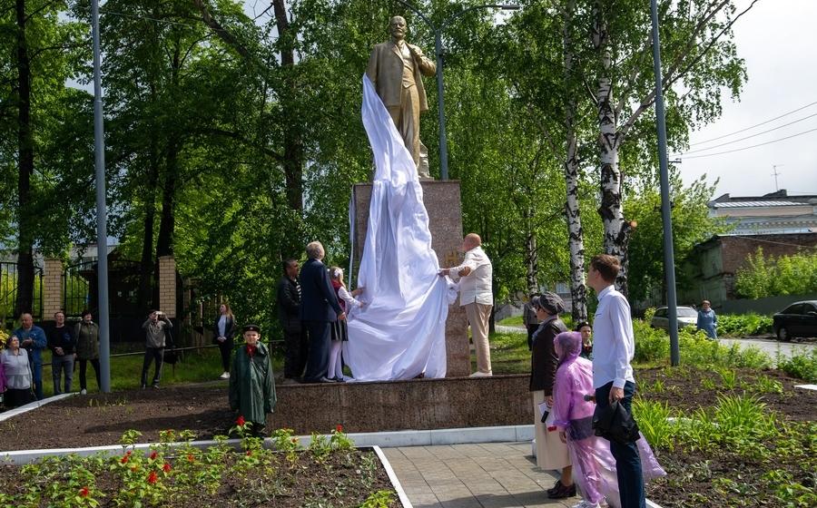 В Свердловской области в городе Кушва при участии КПРФ восстановлен памятник В.И. Ленину