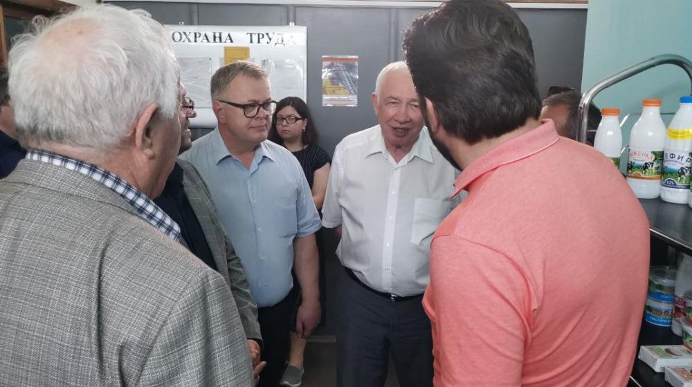 Заместитель Председателя Московской областной Думы Александр Наумов посетил «Барыбинский молочный завод»
