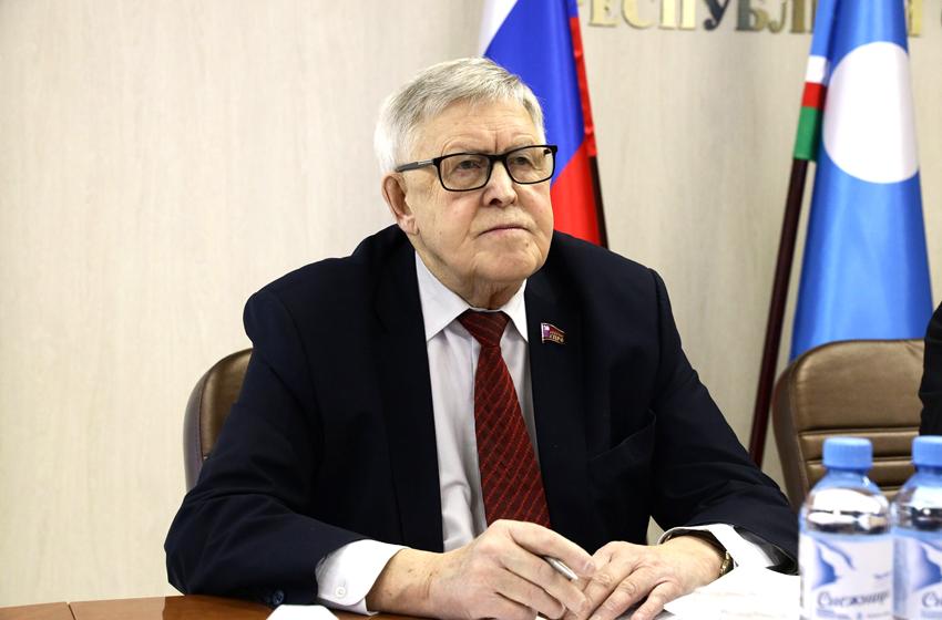 Первый секретарь Якутского рескома КПРФ Виктор Губарев: Пострадавшим от паводка — адресная помощь