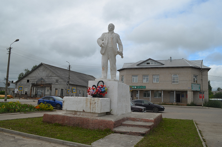 Архангельская область. Памятник Ленину в Каргополе капитально отремонтируют до конца года