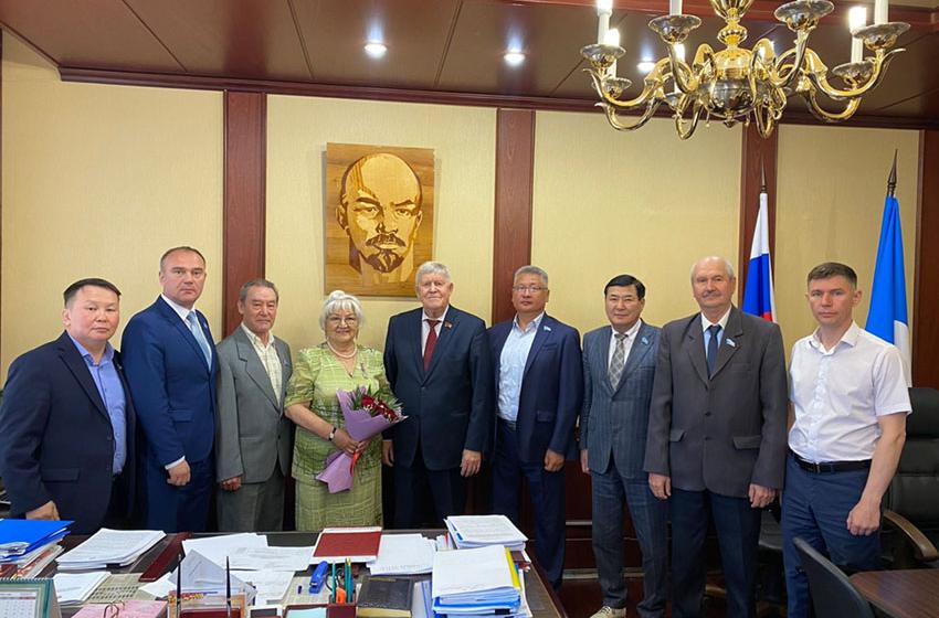 Республика Якутия. Депутаты КПРФ отчитались о своей работе
