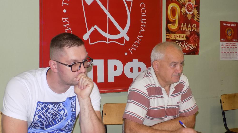 Воронежская область. Депутат Госдумы Сергей Гаврилов решает житейские проблемы избирателей