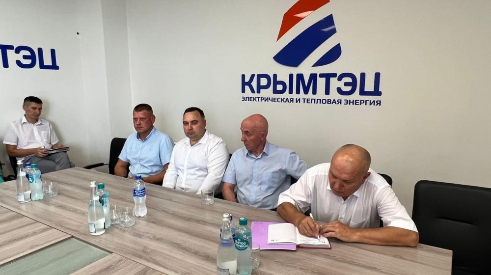 Работники предприятия Сакские тепловые сети АО КрымТЭЦ попросили помощи у Ю.П. Синельщикова