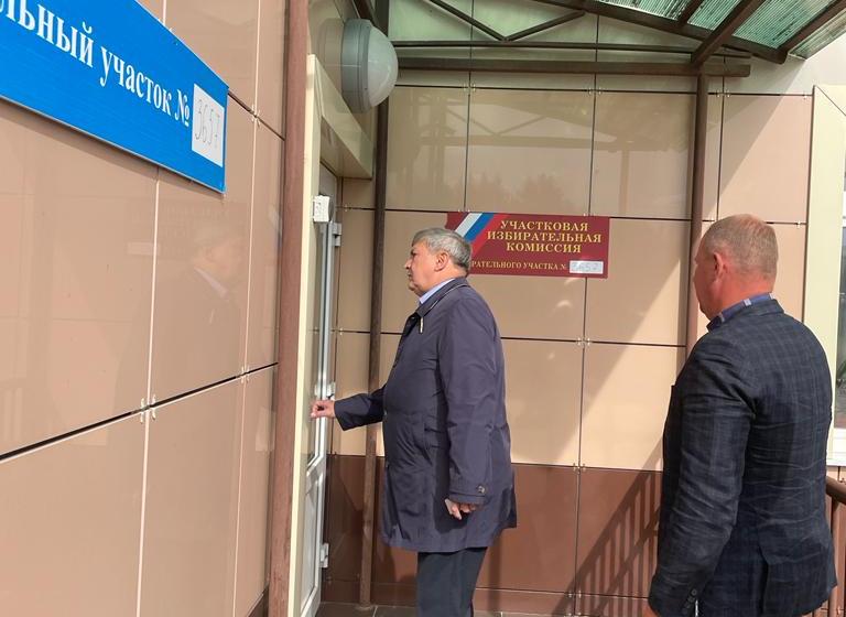 Заместитель председателя Московской областной Думы, второй секретарь МК КПРФ Константин Черемисов посетил с рабочим визитом городской округ Клин