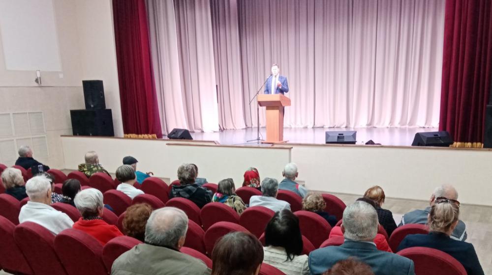 Николай Арефьев встретился с партактивом и жителями Волгоградской области