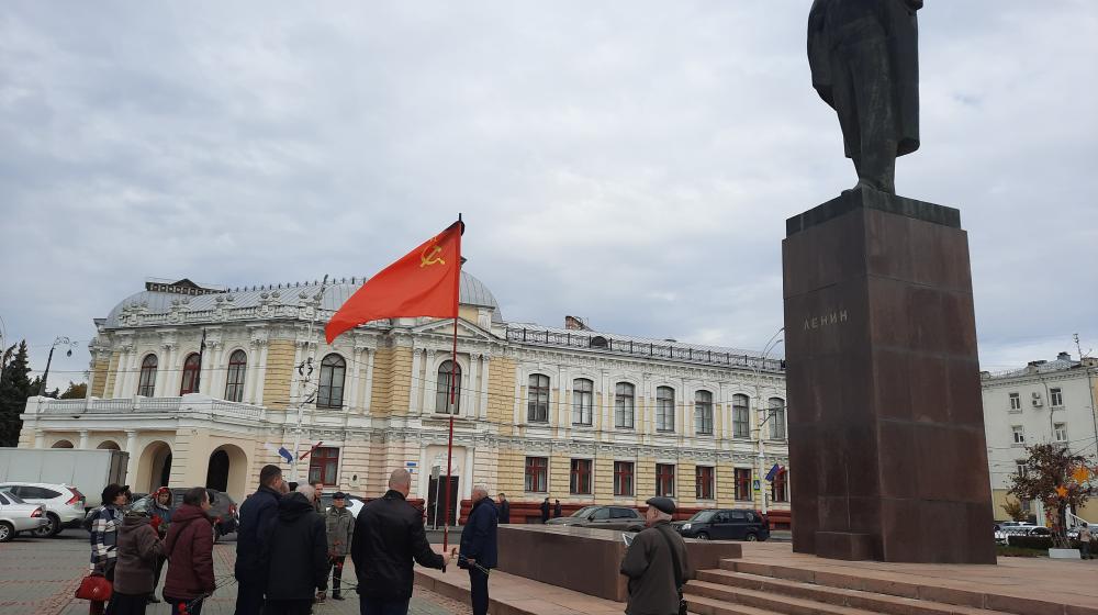 Тамбовские коммунисты почтили память защитников советской власти
