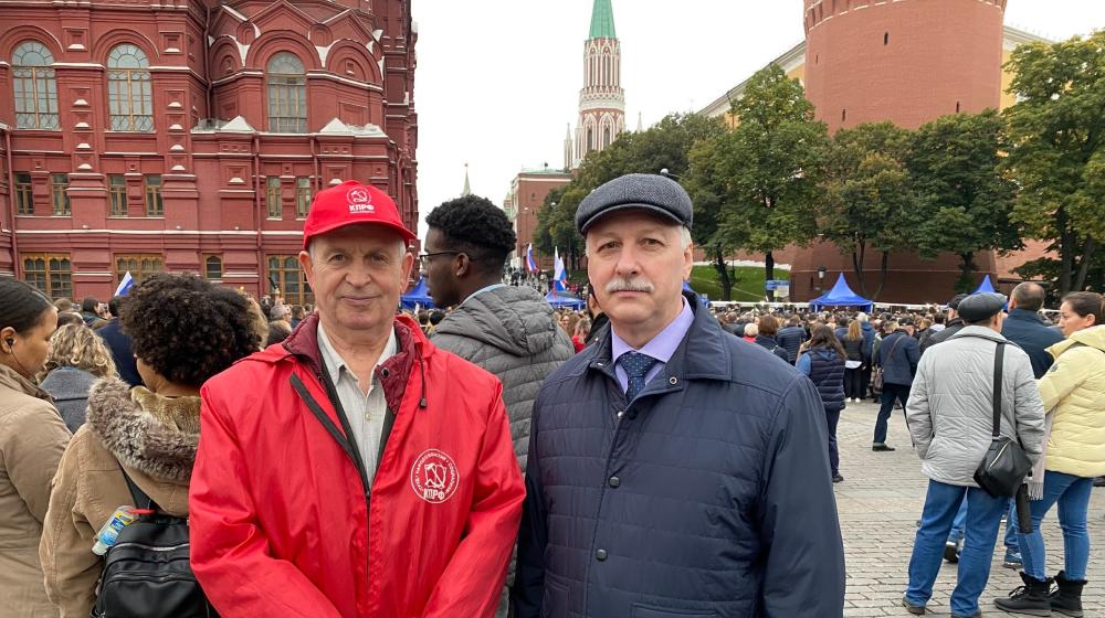Москва. Депутат-коммунист Николай Зубрилин: «Пример всенародной поддержки итогов референдума на Донбасс или проделки пятой колонны по расколу общества?»