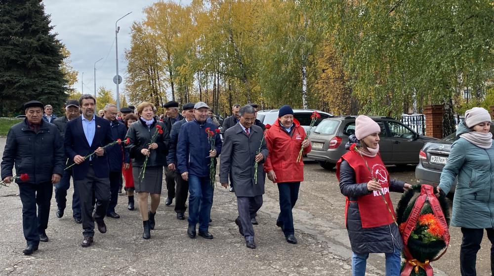 Республика Башкортостан. Александр Ющенко и Юнир Кутлугужин с рабочим визитом посетили Дюртюлинский район