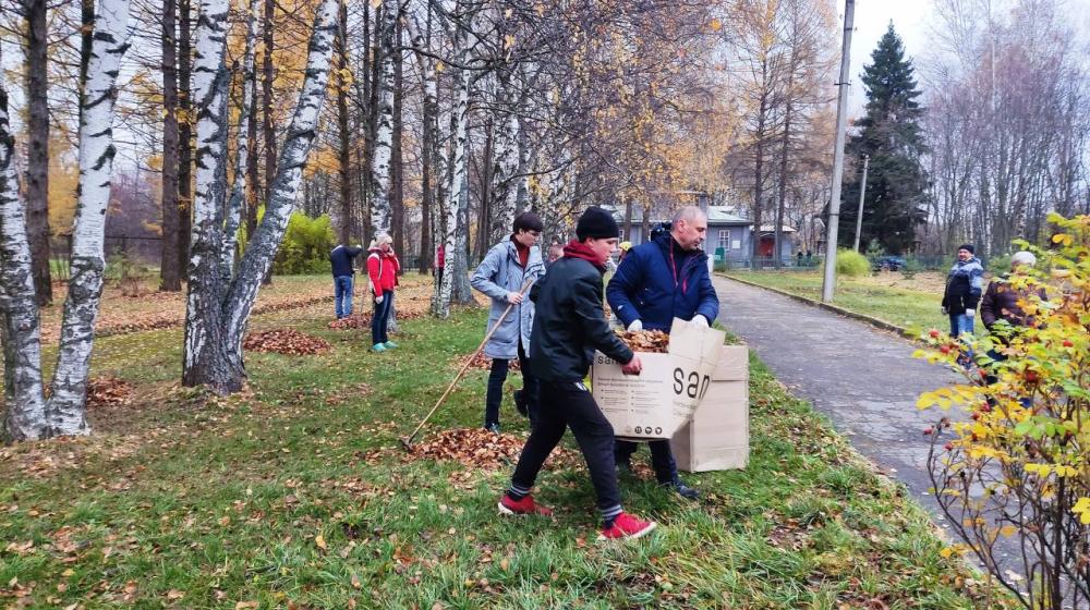 Ярославская область. Под красными знаменами ко дню комсомола!