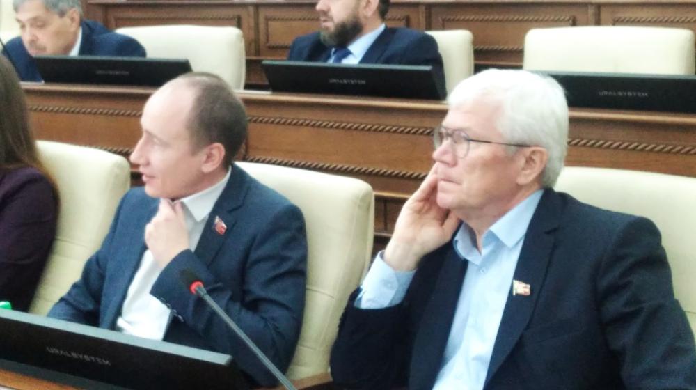 Алтайский край. Депутаты «Единой России» отклонили законопроект КПРФ об индексации стипендий