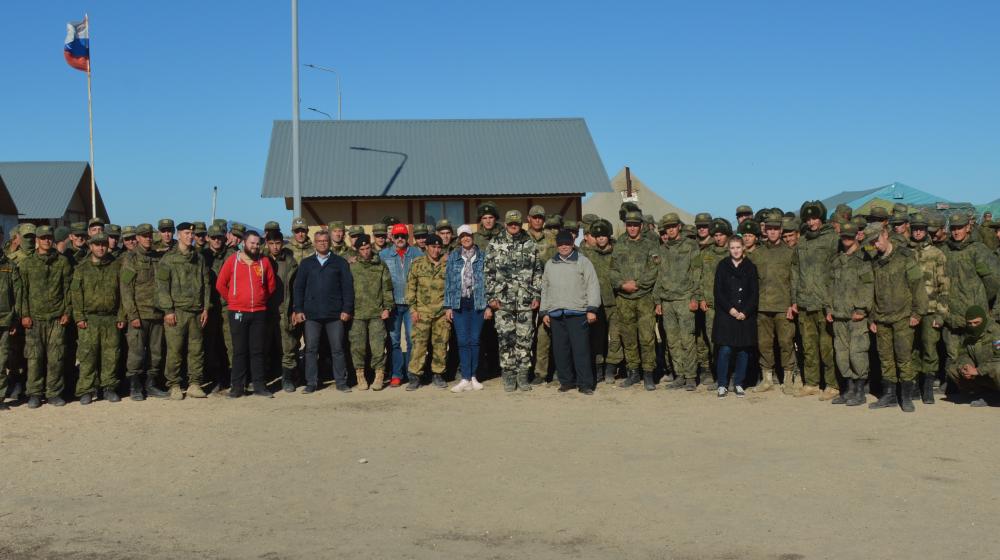 Севастопольские коммунисты организовали концерт для военных