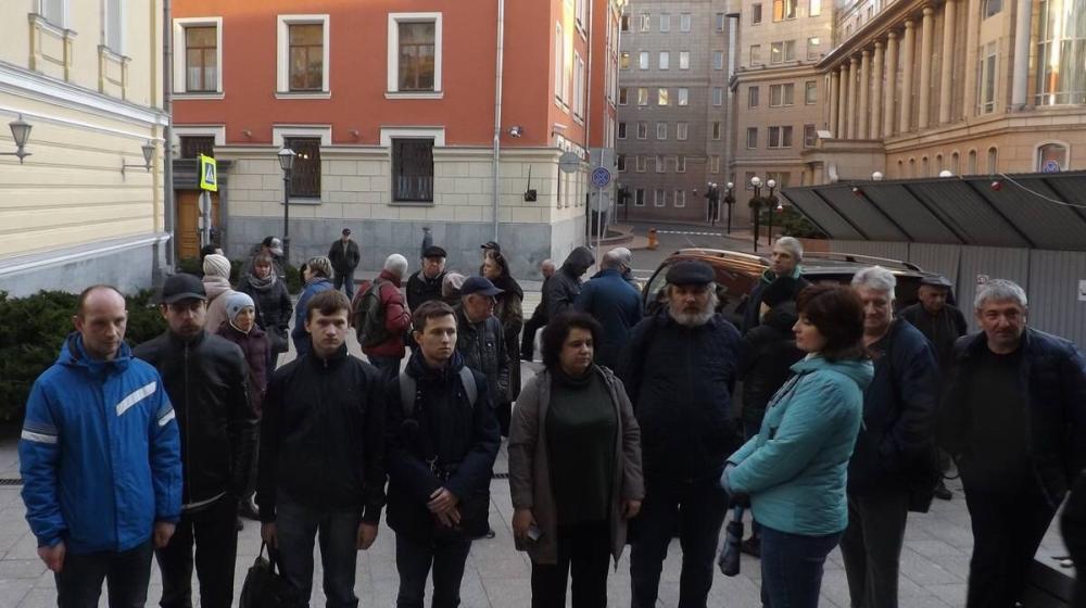 Д.А. Парфенов: Рабочие авиационного завода борются за право на жильё!