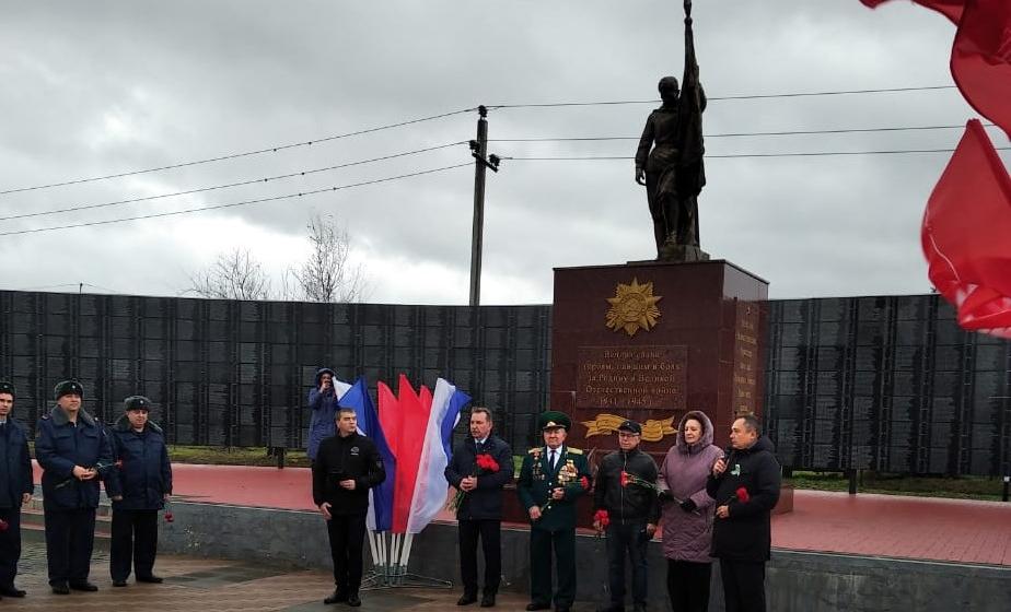 Лидер волгоградских коммунистов Тамара Головачева приняла участие в торжественном открытии сквера 80-летия Победы в Сталинградской битве