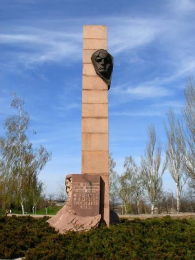 Украинские нацисты взорвали в городе Николаеве памятник подпольщикам и партизанам