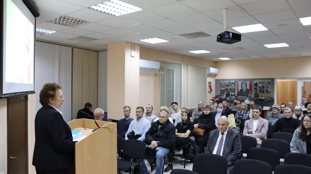 Волгоградские коммунисты провели политическое занятие, посвященное 100-летию освобождения Советской Республики от иностранной интервенции
