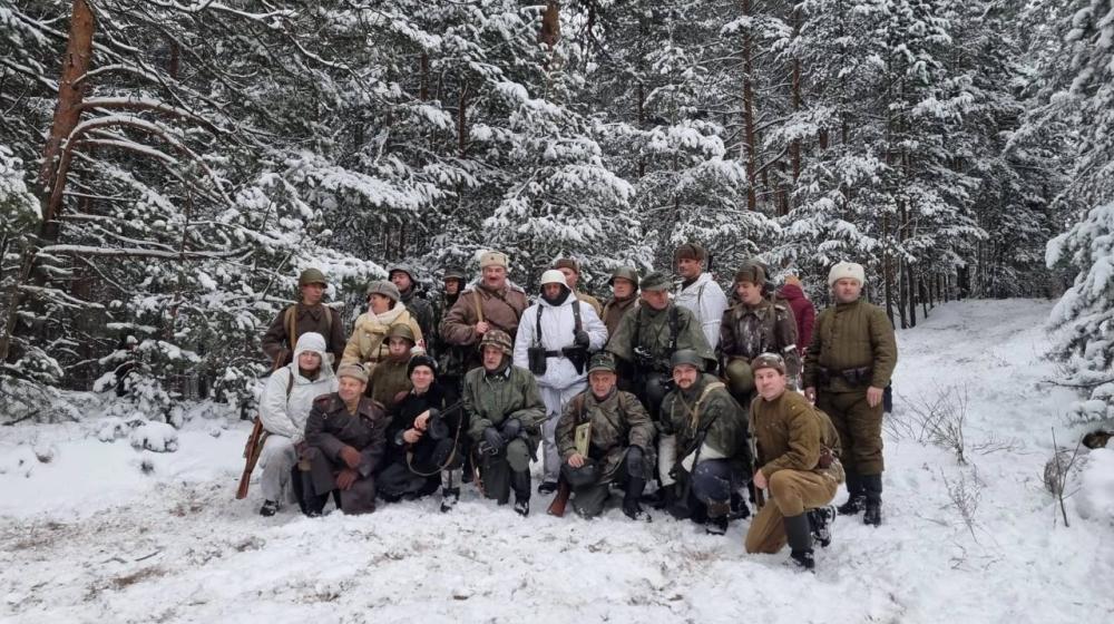Нижегородские активисты КПРФ и реконструкторы "пленили диверсантов"