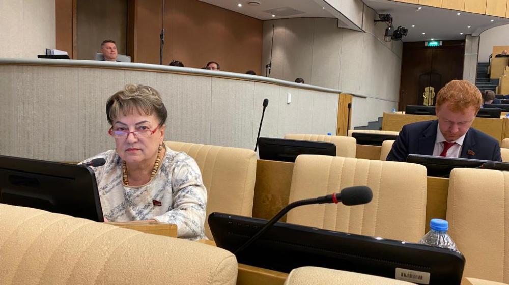 Ольга Алимова: "Памятникам Ленину в России — быть!"