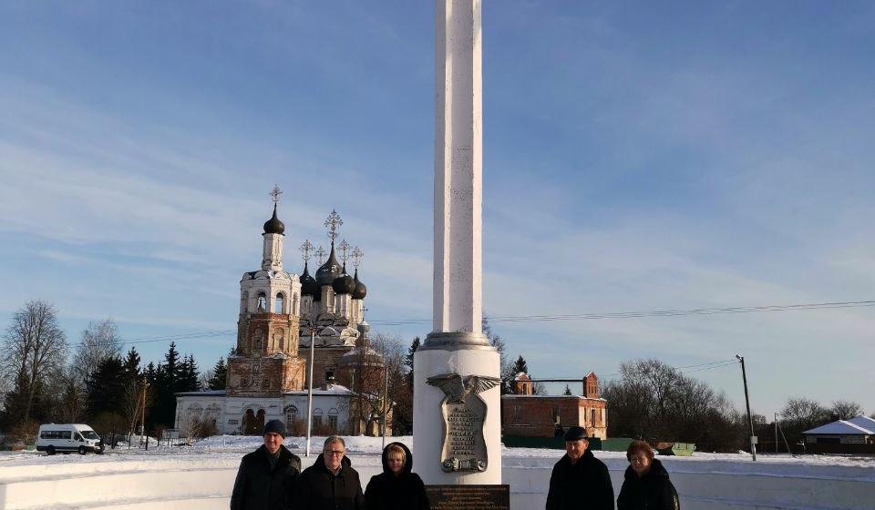 Вопросы патриотизма, здравоохранения, сохранения уникального исторического наследия были рассмотрены на выездном заседании фракции КПРФ в Мособлдуме