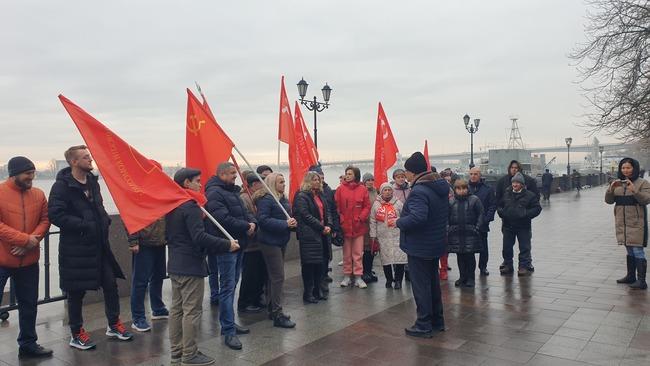 В Ростове-на-Дону прошел автопробег «Моя Родина – СССР!»